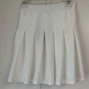 PrettyLittleThing white pleated skirt NWT